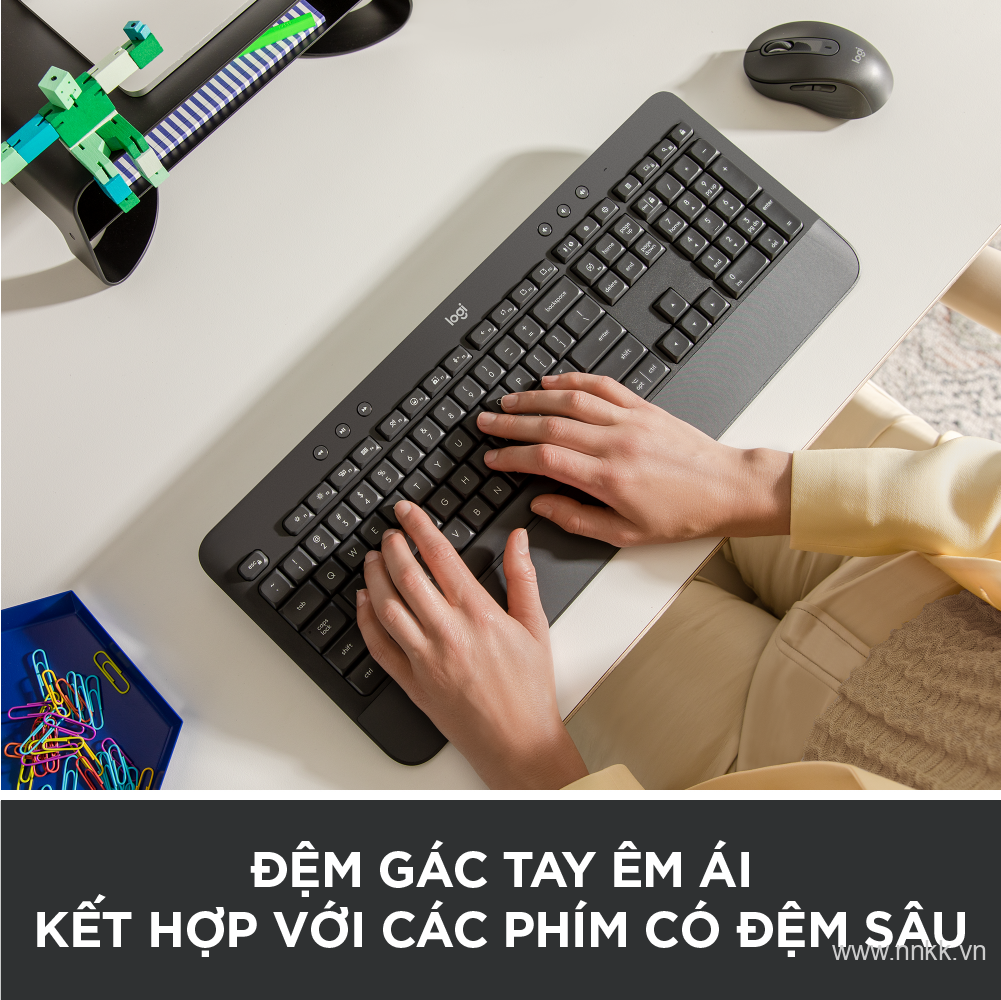 Bàn Phím Không Dây Logitech Signature K650 - Nhỏ gọn, gác tay tích hợp, tương thích Mac , Bluetooth & USB Bolt